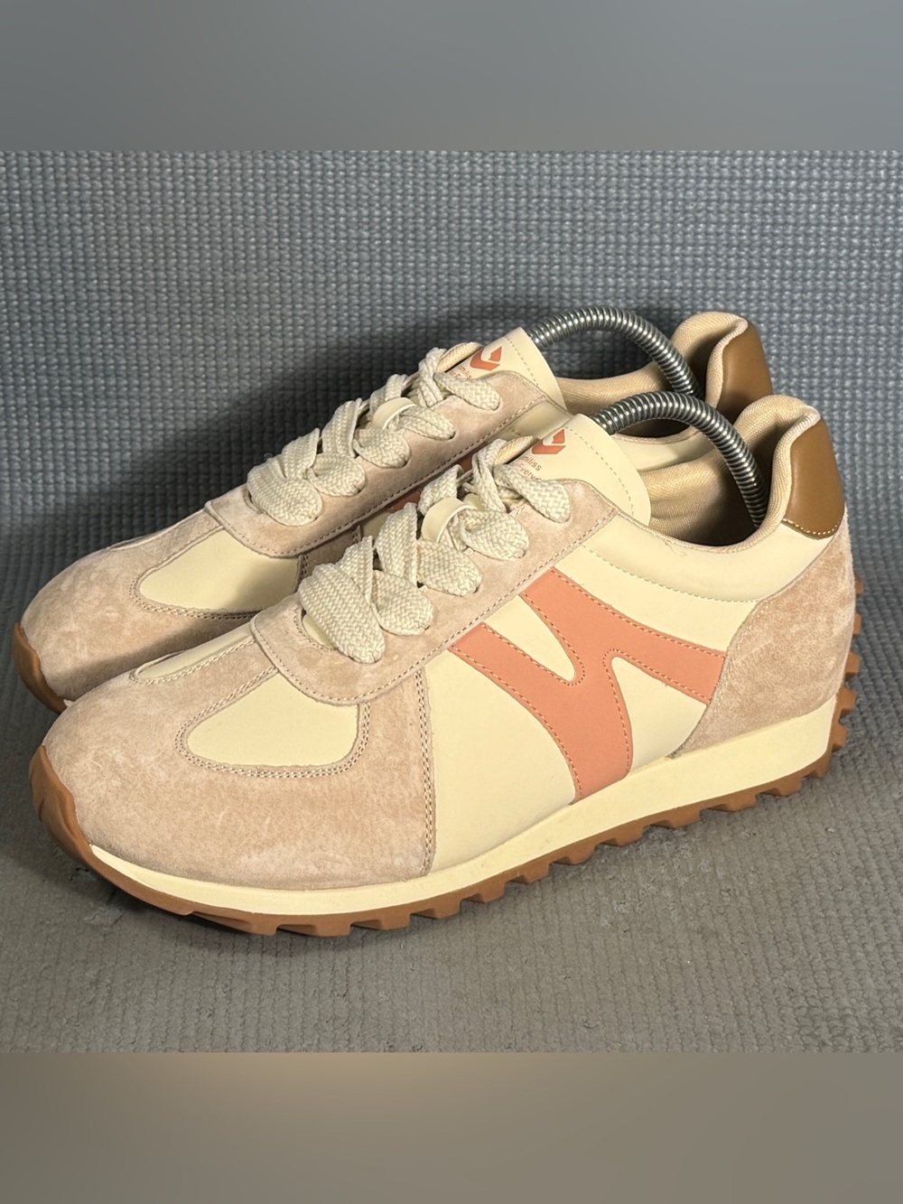 Somiliss Women’s Wide Toe Box Non-Slip Casual Walking/Running Shoes Size 7.5 US